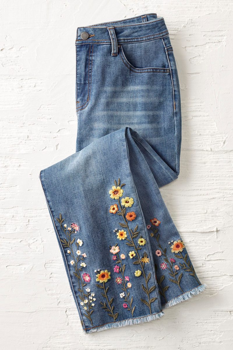 wildflower embroidered cropped jeans medium wash 3 39347 41257